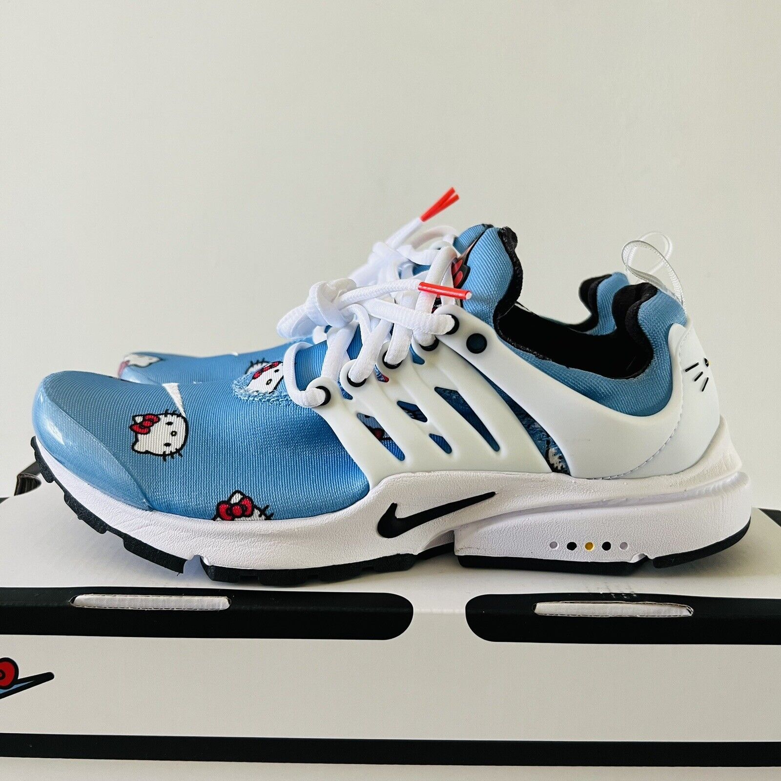 Nike Air Presto X Hello Kitty University Blue/White/Lt Crimson/Black -6m (7.5w)